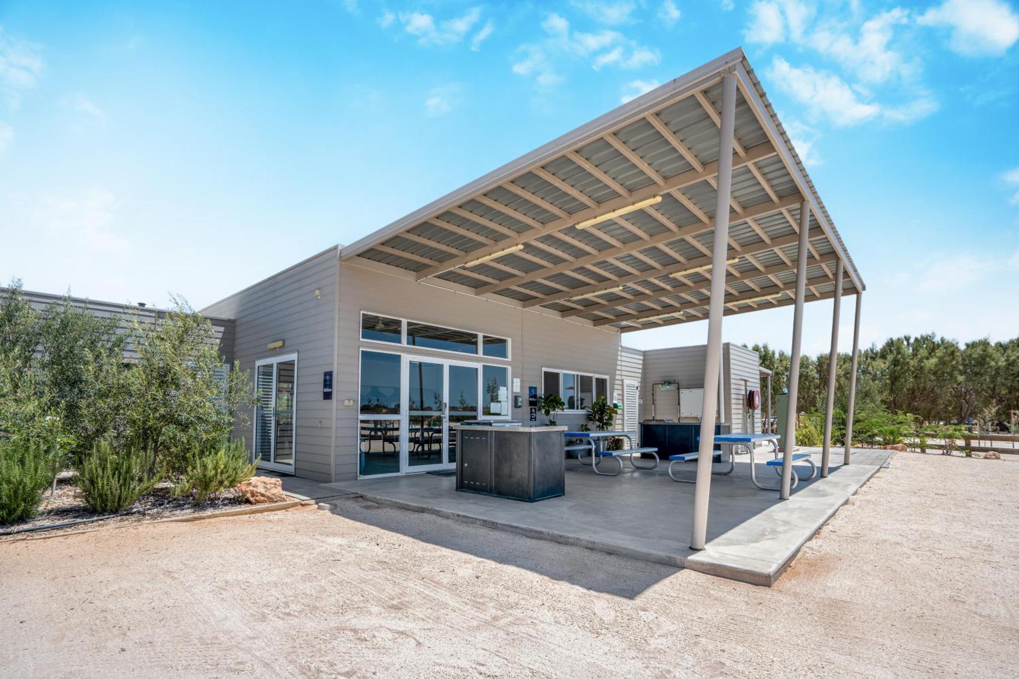 Tasman Holiday Parks - Denham Seaside 외부 사진